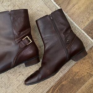 Gorgeous vintage brown boots